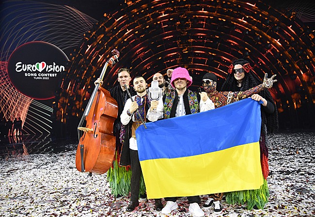 「【ユーロビジョン2022】ウクライナ代表のKalush Orchestra、圧倒的支持を受けて優勝」1枚目/1