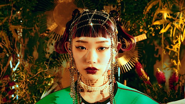 「水曜日のカンパネラ、“もし卑弥呼がお天気キャスターだったら……”新曲「卑弥呼」MV公開」1枚目/3