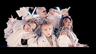 「Reol、新曲「赤裸裸」MVテーマは“見世物小屋”」