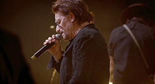 「『シェイン　世界が愛する厄介者のうた』U2ボノら新場面写真解禁」