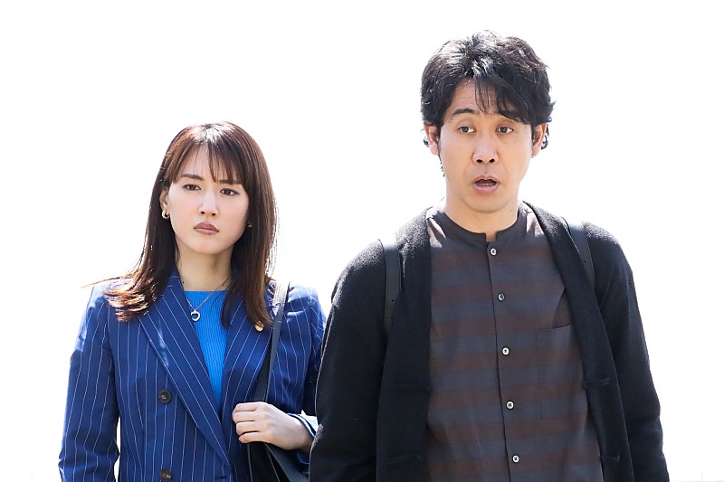 「「元彼の遺言状」“麗子”綾瀬はるかの決断に「胸が熱くなった」　「“篠田”大泉洋を巻き込む『強盗殺人事件』の犯人は現れるのか？」」1枚目/1