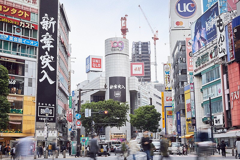 SKY-HI設立・BMSG「新章突入」サプライズが隠されたポスター全11種が渋谷に出現