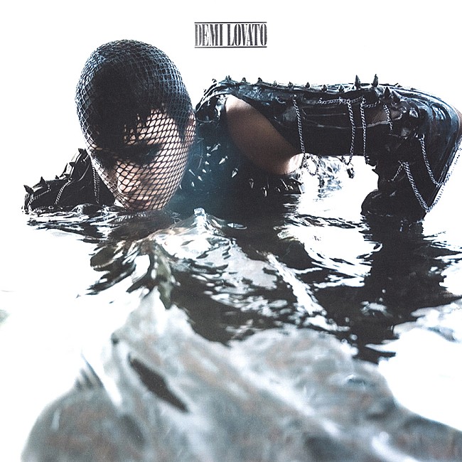 「デミ・ロヴァート、ロックな新曲「Skin Of My Teeth」のMV解禁」1枚目/2