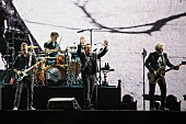 「U2のボノ、秘密にされていた異母弟の存在を知った時を回顧」1枚目/1