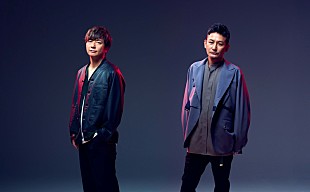 「ポルノグラフィティ、新アー写のメイキング映像＆アザーカットを公開」