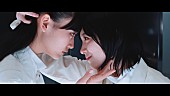 「櫻坂46、森田ひかる×山崎天ダブルセンターの新曲「摩擦係数」MV」1枚目/1