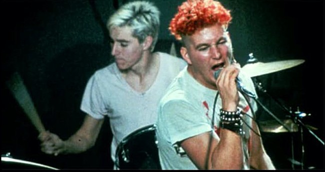 「（C）1983 SUBURBIA PRODUCTIONS, INC. ALL RIGHTS RESERVED.」4枚目/8