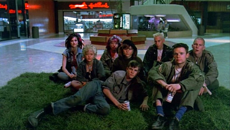 「（C）1983 SUBURBIA PRODUCTIONS, INC. ALL RIGHTS RESERVED.」5枚目/8