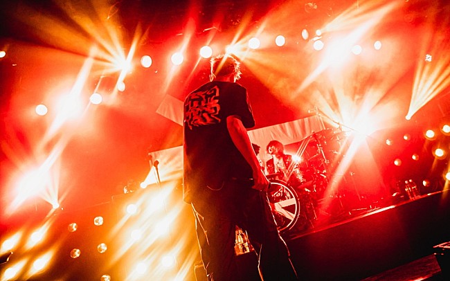 「＜ライブレポート＞coldrain、15年のキャリアを魅せつけた灼熱のツアー初日」1枚目/8