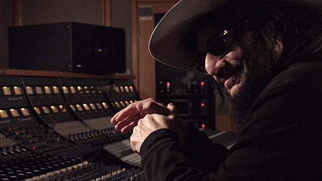 「ブライアン・ウィルソンはなぜ天才なのか？　B・スプリングスティーン、エルトン・ジョンらが語る」1枚目/2