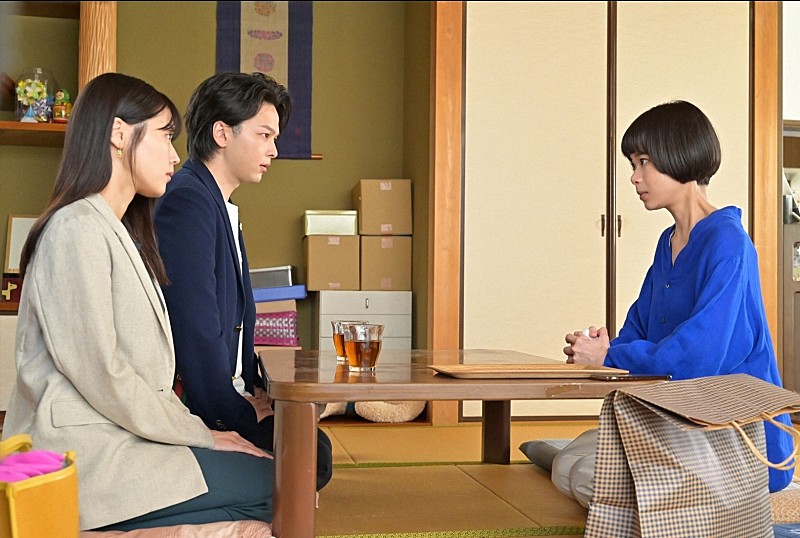 「「石子と羽男」第４話「めるると趣里の姉妹愛に泣いた」　「“大庭”赤楚衛二が“石子”有村架純を見る目が切ない」」1枚目/1