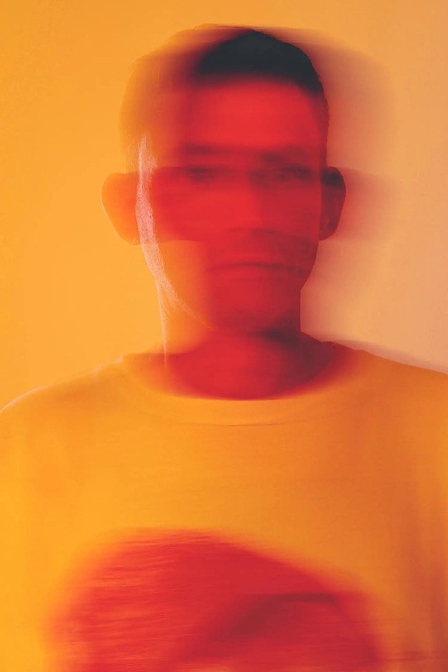 「ハドソン・モホーク、パティ・ハリソン出演の「Bicstan」MV公開」1枚目/2