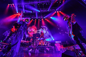 ライヴレポート＞HYDE×CVLTE、絆を深めた対バンがZepp Sapporoで開催