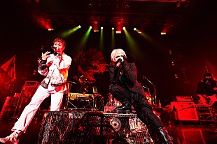 「＜ライヴレポート＞HYDE×NOISEMAKER、ロックンローラーとしての真髄を見せた対バンツアーファイナル」