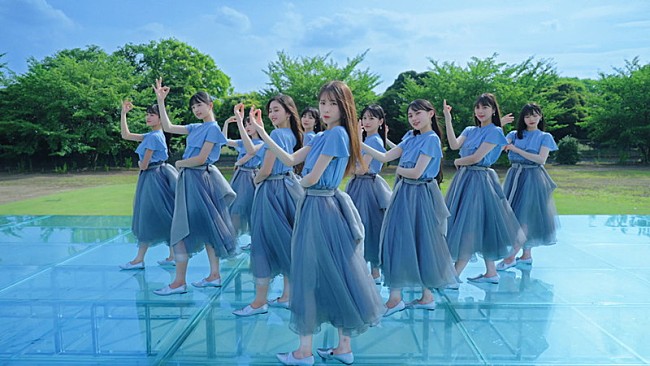 「乃木坂46、5期生楽曲「バンドエイド剥がすような別れ方」MVで進学校での友情を描く」1枚目/7