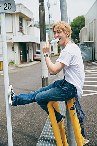 藤原樹、10/20にファースト写真集発売決定「限界セクシーな肉体美を見