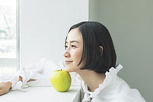 「原田知世、デビュー40周年記念ALより「Like This」パフォーマンス映像公開」