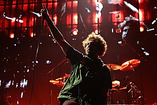 「レイジ・アゲインスト・ザ・マシーン、約1億3千万円のライブ収益を寄付」