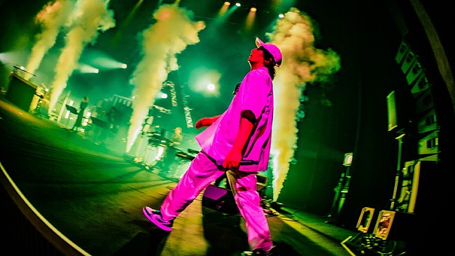 「ビッケブランカ、LINE CUBE SHIBUYA公演より「ウララ」ライブ映像を公開」1枚目/3