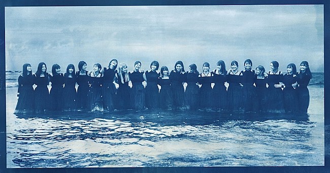 「櫻坂46の1周年記念ライブが映像化、守屋茜＆渡辺梨加の卒業セレモニー収録」1枚目/1