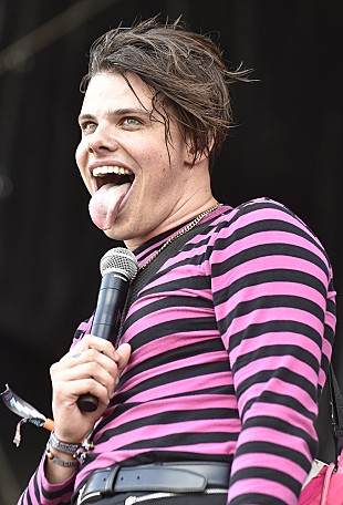 「ヤングブラッド、最新ALのインスピレーションや憧れのミック・ジャガーとの対面について語る」