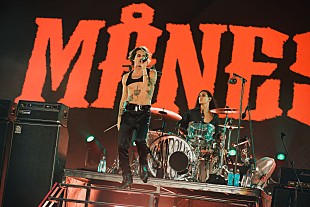 「マネスキン、【VMAs】でのパフォーマンス映像の“修正減”ver.公開」