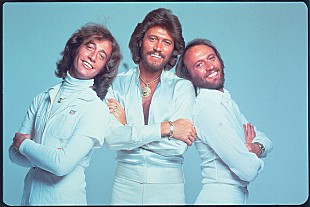 「ビー・ジーズ、オリジナル・アルバム20枚の日本盤が11月に一挙再発」