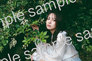 小林由依（櫻坂46）2nd写真集『意外性』特典ポストカード、写真集未