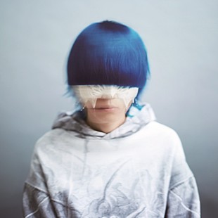 「yama、TVアニメ『SPY×FAMILY』第2クールエンディング主題歌の新曲「色彩」自身初のダンスMV公開」