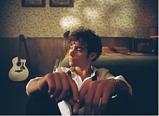 「ジョシュア・バセット、新SGをサプライズリリース」