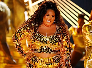 「リゾ、ドキュメンタリー『Love, Lizzo』の配信日を発表「やっと自分なりに自分の物語を語れる」」