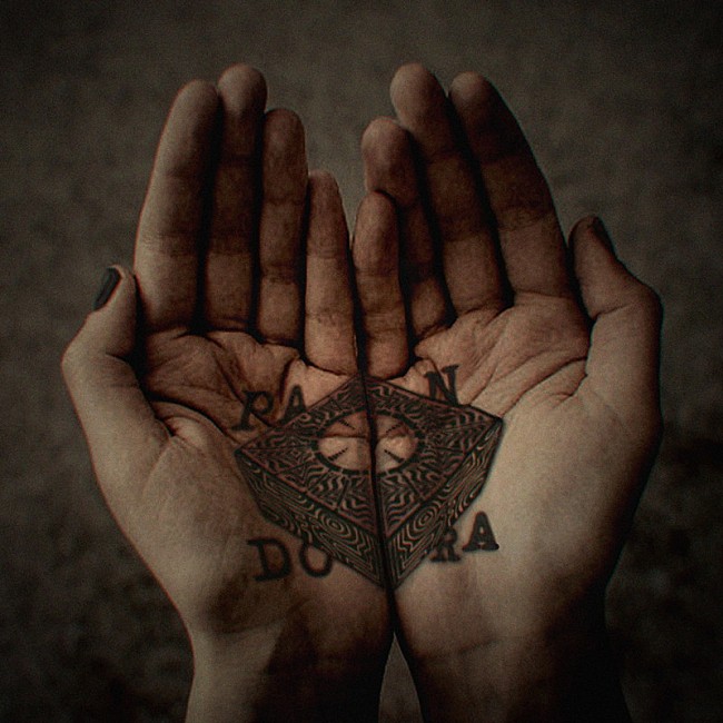 「HYDE、配信シングル「PANDORA」ジャケット写真を公開」1枚目/2