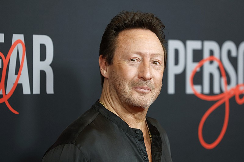 ジュリアン・レノン、新曲「Lucky Ones」のMVを人工知能を駆使して制作