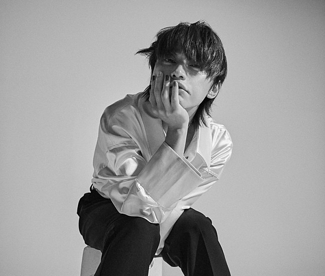 「SKY-HI、ニューアルバム『THE DEBUT』ジャケット＆収録内容を発表」1枚目/4