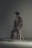 「村上佳佑、高鳴る音楽の世界へと導く新曲「Midnight Train」を配信リリース」1枚目/2