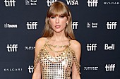 「テイラー・スウィフト、全米TOP10独占の快挙をホールジー／ライアン・テダーらが祝福」1枚目/1