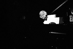 「メレーヌ・ダリベール、新曲「A Song」で坂本龍一をトリビュート」