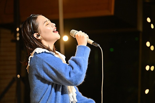 「有華、『NEXT FIRE』生配信ライブレポートが到着　11/11よりインタビュー映像配信スタート」1枚目/6