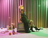 「＜インタビュー＞富田美憂、大人の恋愛を描くコンセプトミニアルバム『Fizzy Night』を語る」1枚目/3