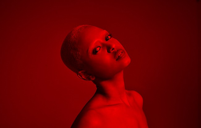 「ケレラ、ケイトラナダらプロデュースのダンス・トラック「On The Run」公開」1枚目/2