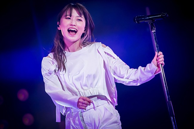 「鞘師里保、全国6都市ツアー初日公演のライブレポ到着「誰のことも置いていきませんので、しっかりついてきてください」」1枚目/3