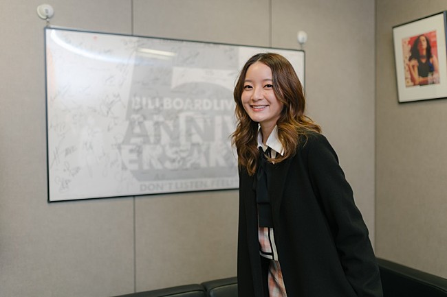 「＜来日インタビュー＞Ink Waruntorn、タイで”シンセ・ポップの女王”と呼ばれる理由とは」1枚目/7