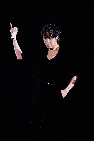 「【#2022MAMA】j-hope、ソロステージで“希望”を届ける」