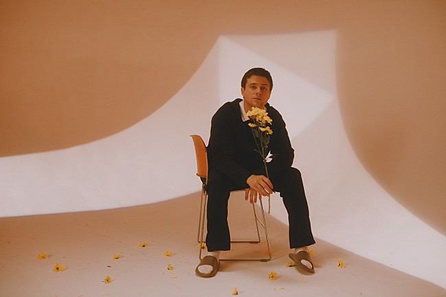 「アレック・ベンジャミン、隠れた名曲「Paper Crown」の新ver.解禁」1枚目/2