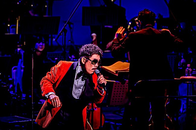 「＜ライブレポート＞鈴木雅之、35周年を飾る充実のオーケストラコンサート」1枚目/10