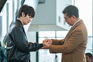 「「ザ・トラベルナ－ス」最終話“静”中井貴一に感動　“歩”岡田将生と「最高のコンビ」と反響」