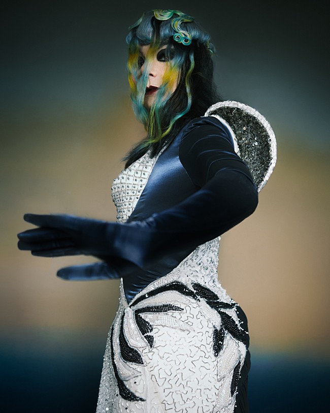 「ビョーク、地元エレクトロニック・グループsideprojectによる「atopos」のリミックス公開」1枚目/2