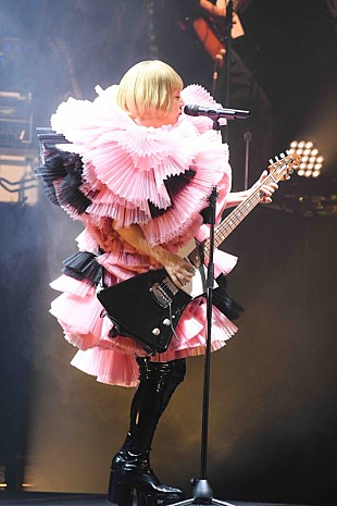 「YUKI「今日はスーパースターを見に来たんでしょ？」、日本武道館でソロデビュー20周年記念ツアー千秋楽」