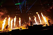 「＜ライブレポート＞LUNA SEA、初期楽曲でSLAVEを唸らせた【黒服限定GIG】開催「過去にはこんなにも鮮やかな未来がありました」」1枚目/9