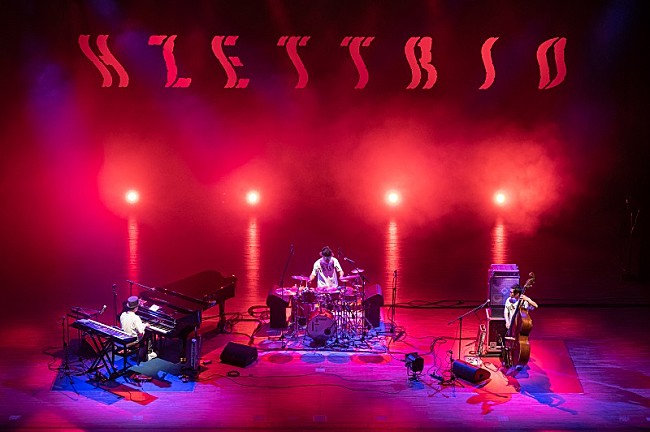 「H ZETTRIO、2023年一発目のライブはカバー＆オリジナル楽曲の2部構成　ライブレポート到着」1枚目/12